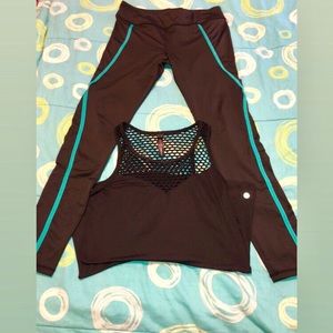 NWOT Black & Turquoise 2 Piece Workout Set M